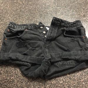 🖤Black denim ripped shorts🖤